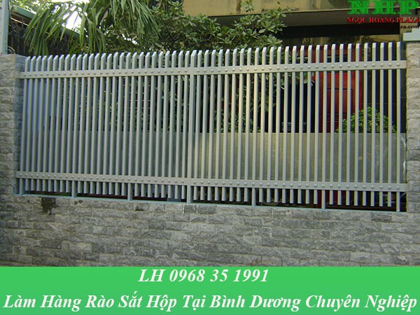 Làm hàng rào sắt hộp tại Bình Dương chuyên nghiệp