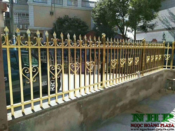 Làm hàng rào sắt nghệ thuật tại quận 1